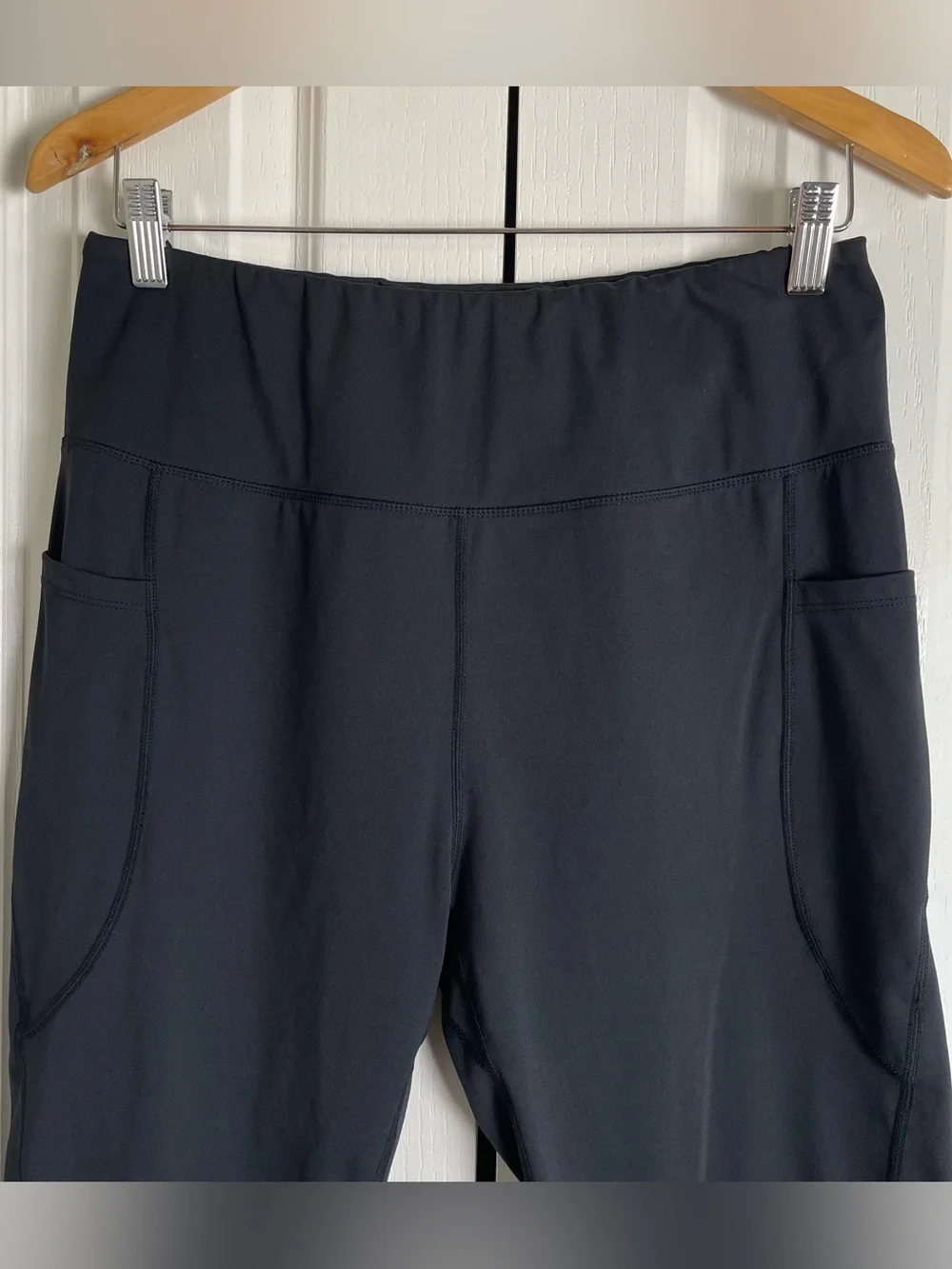 Baleaf Capri Leggings Women’s XL Black Pockets High Waisted Activewear Outdoors - Picture 2 of 12